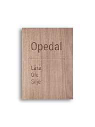 Dørskilt "Opedal i eik"